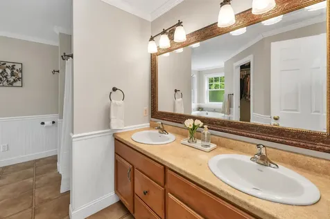 11 Summerwood Drive Hampton NH 03842