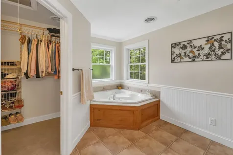 11 Summerwood Drive Hampton NH 03842