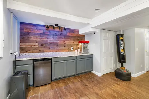 11 Summerwood Drive Hampton NH 03842