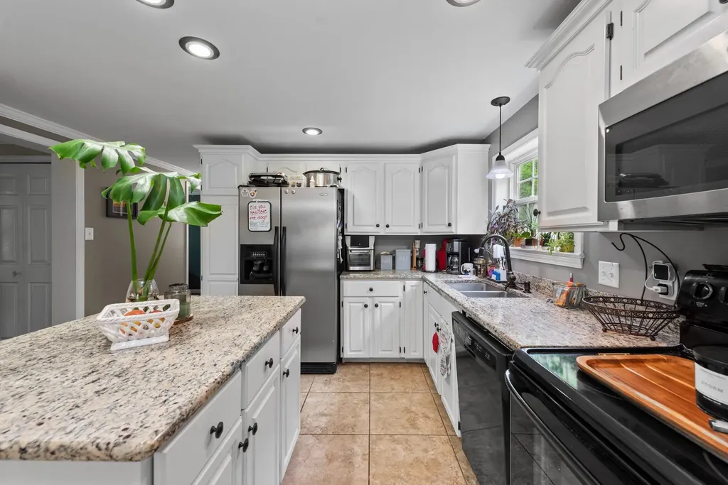 54 Ryder Road Campton NH 03223