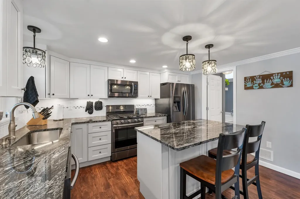 308 Pinkham Road Middleton NH 03887