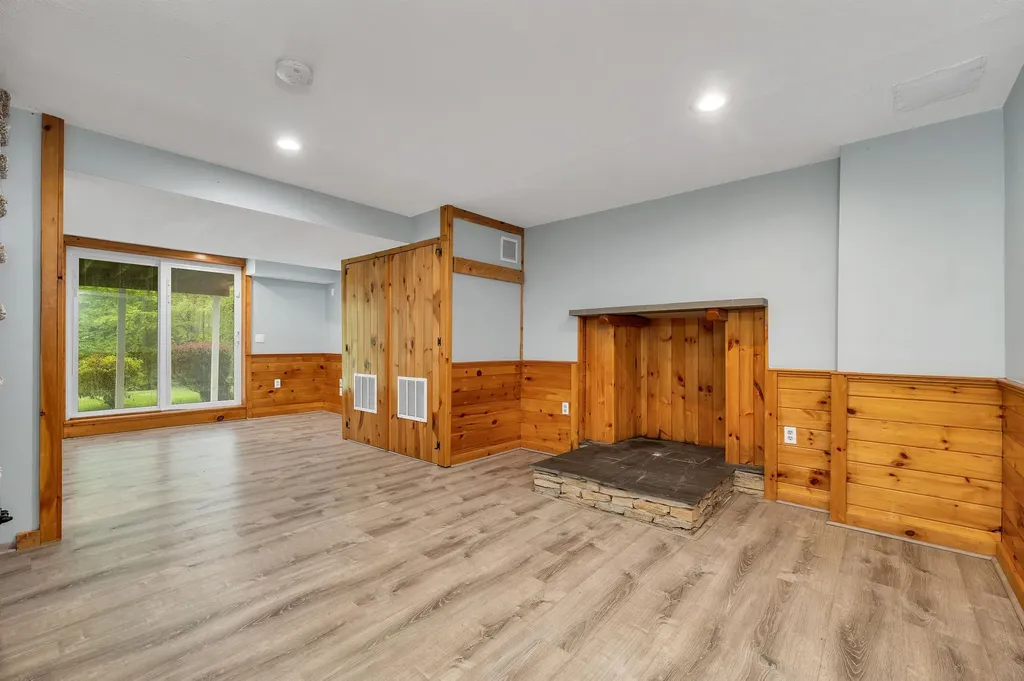 46 Faith Drive Derry NH 03038