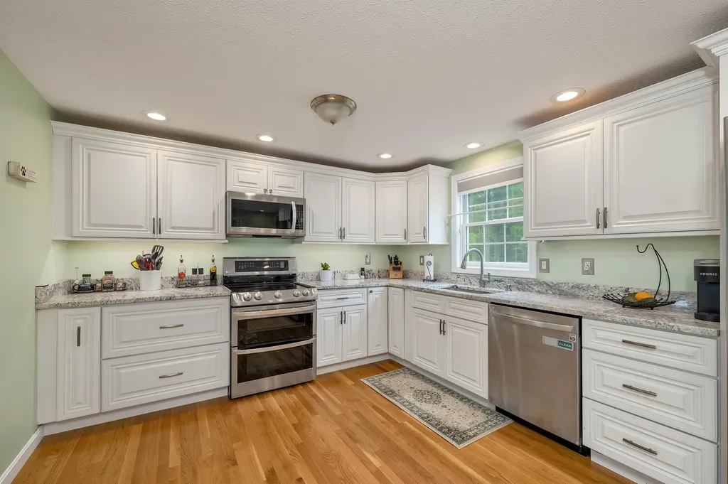 46 Faith Drive Derry NH 03038