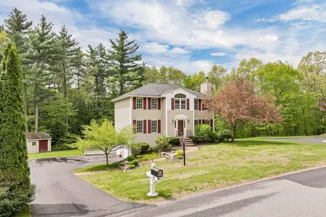 46 Faith Drive Derry NH 03038