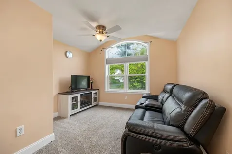 46 Faith Drive Derry NH 03038