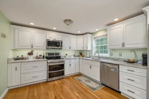 46 Faith Drive Derry NH 03038