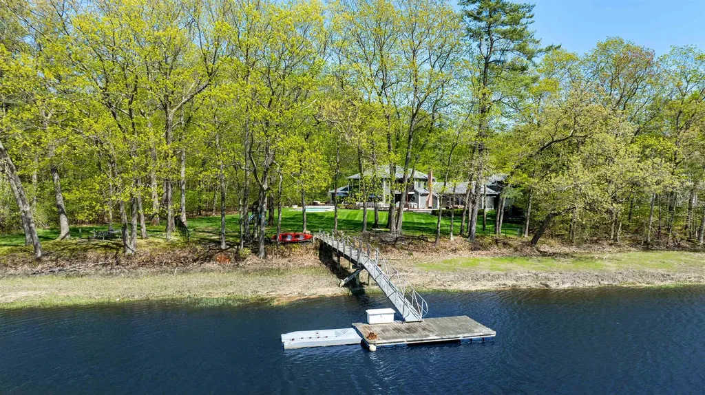 8 Wingate Court Stratham NH 03885
