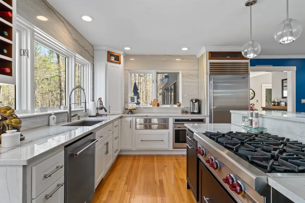 8 Wingate Court Stratham NH 03885
