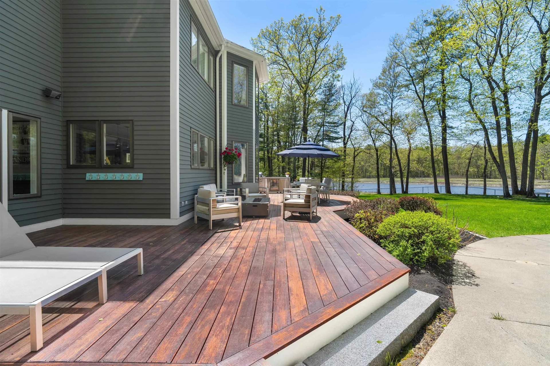 8 Wingate Court Stratham NH 03885