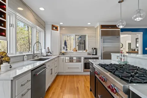 8 Wingate Court Stratham NH 03885