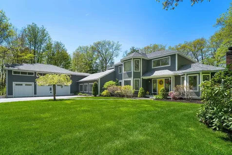 8 Wingate Court Stratham NH 03885