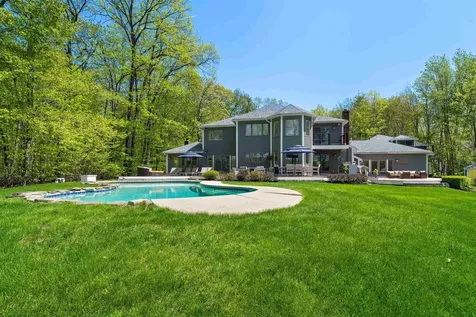 8 Wingate Court Stratham NH 03885