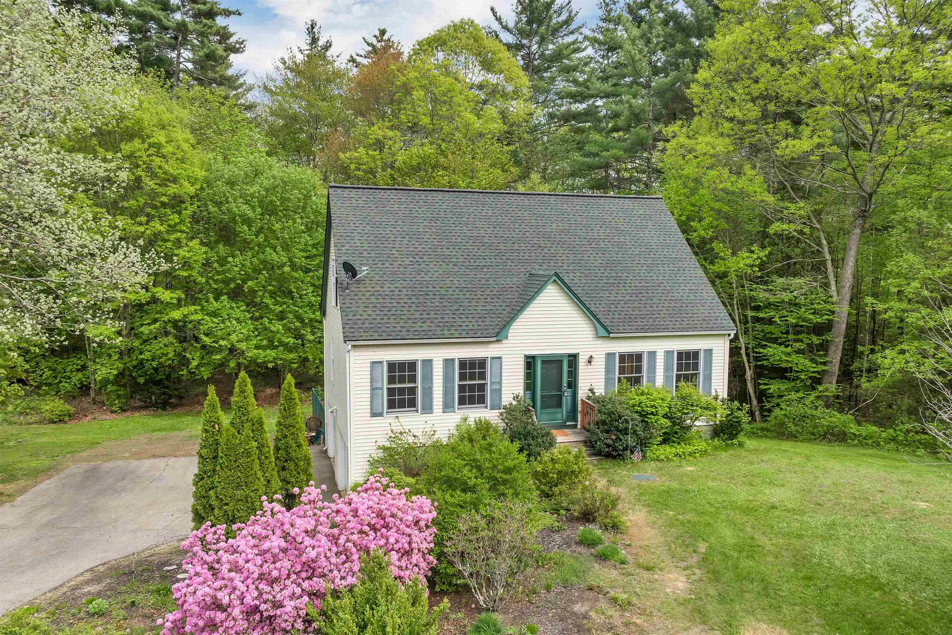 83 Stillwater Circle Rochester NH 03839