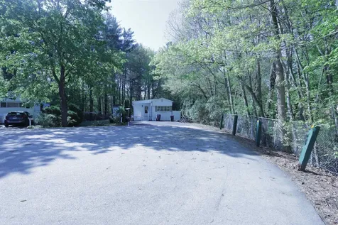 40 Trout Brook Drive Nashua NH 03062