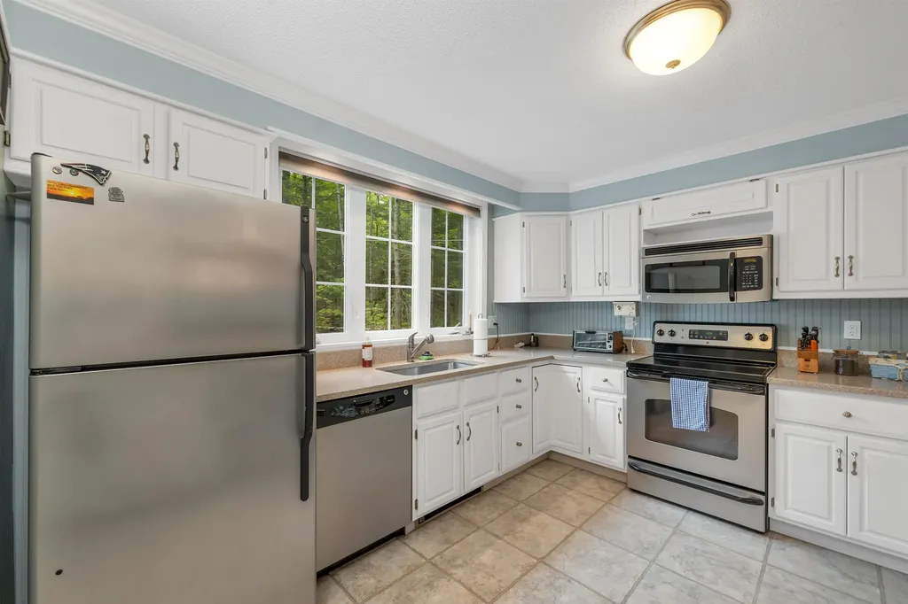 40-21 Harbor Way Wolfeboro NH 03894