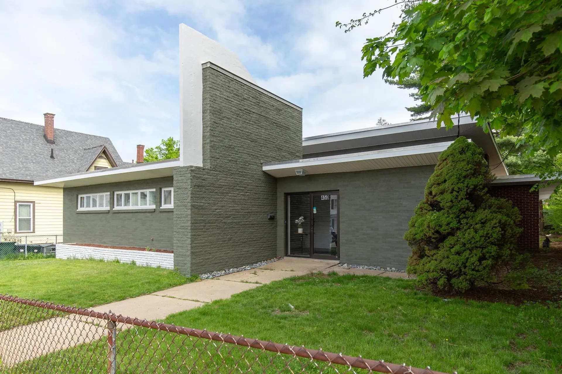 450 Hanover Street Manchester NH 03104