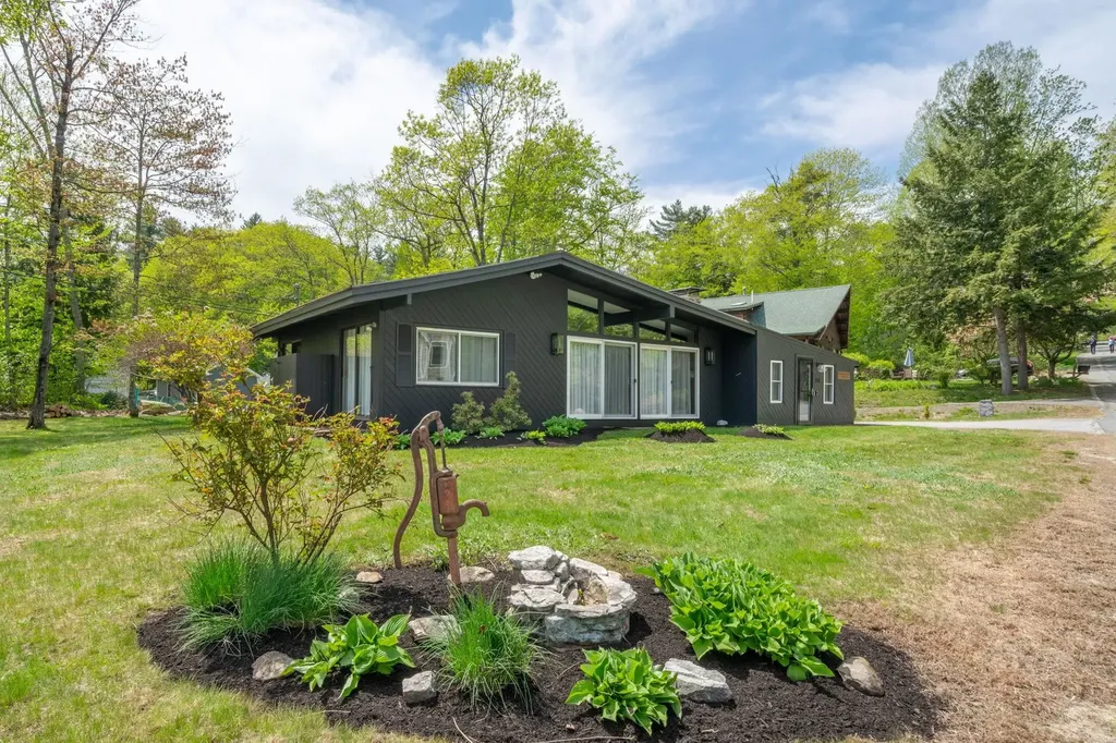 53 Old Barn Road Meredith NH 03253