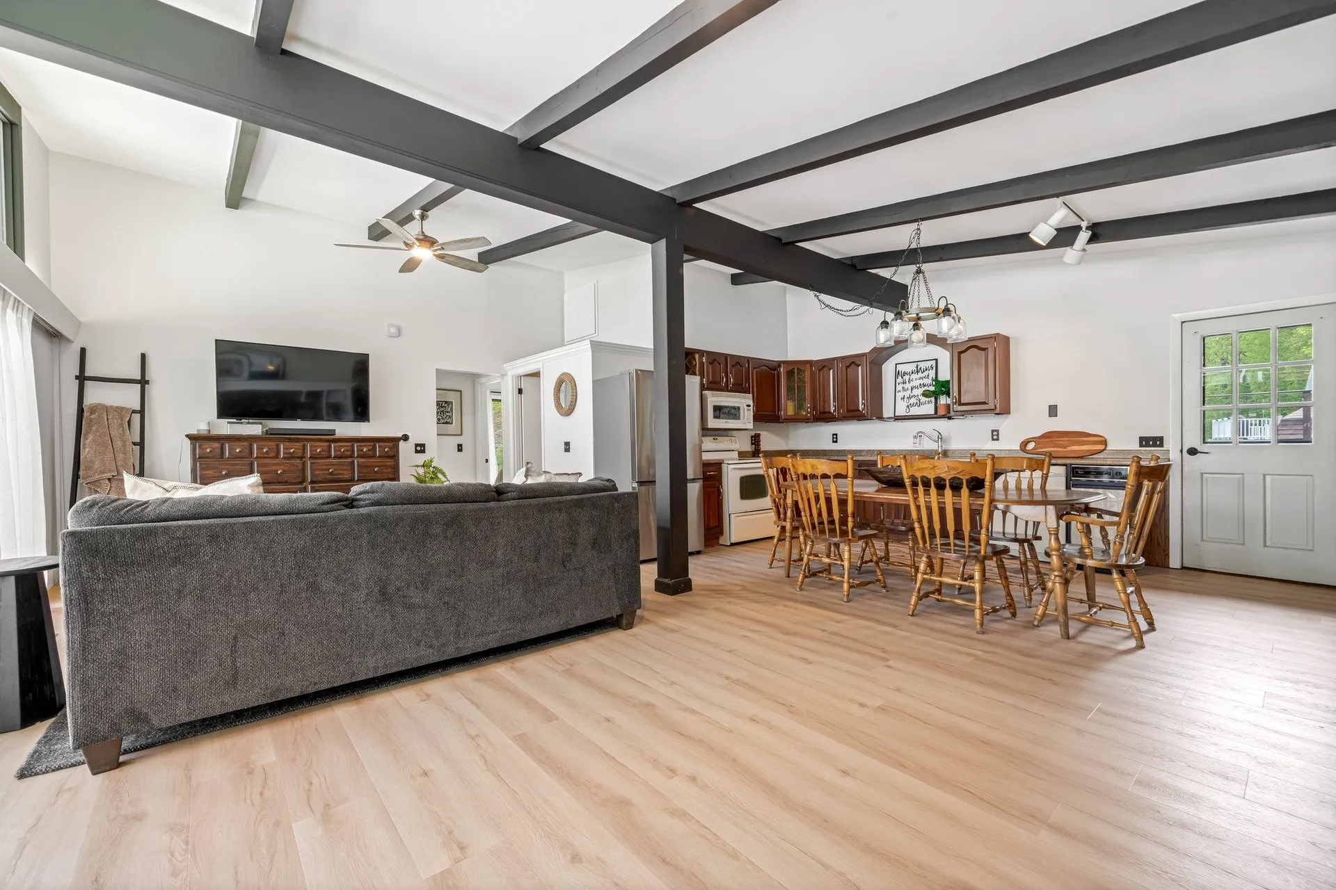 53 Old Barn Road Meredith NH 03253