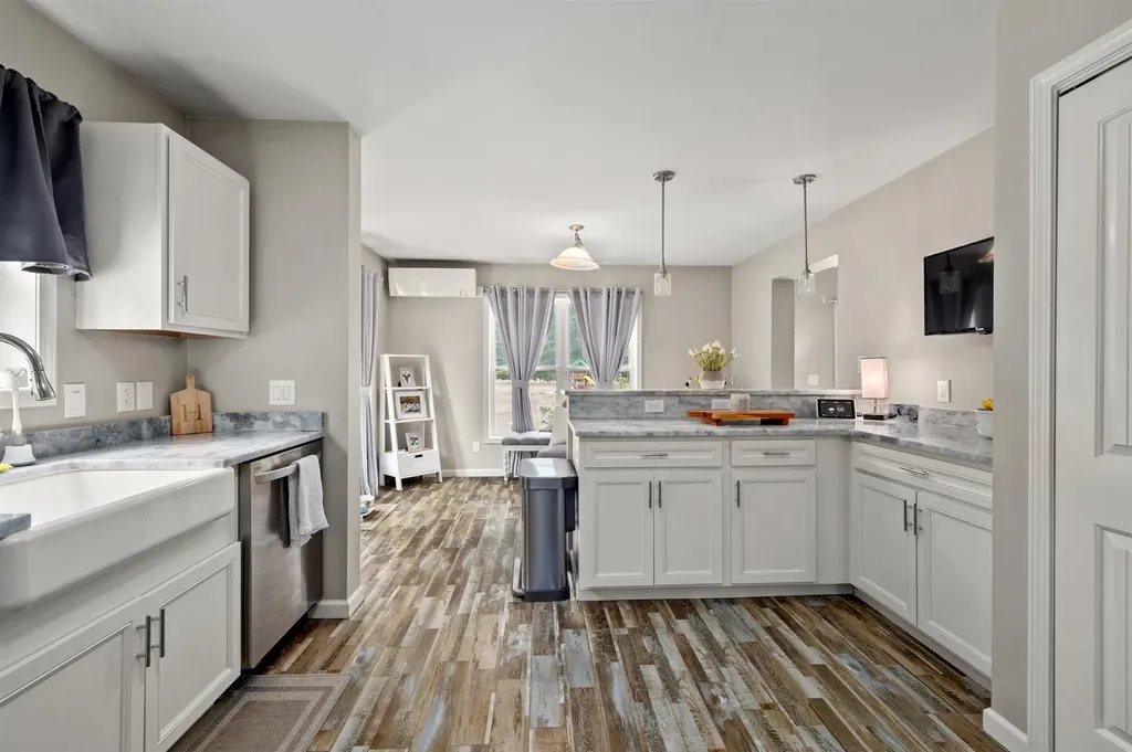 32 David Lewis Road Gilford NH 03249