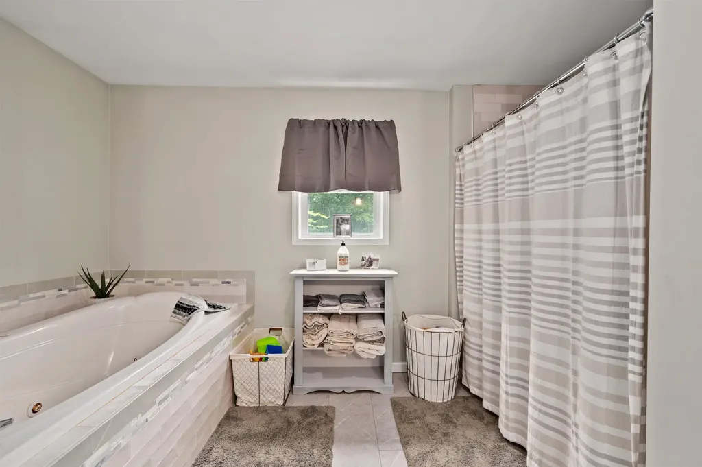 32 David Lewis Road Gilford NH 03249