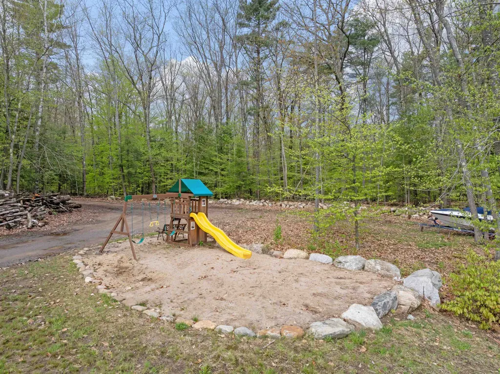 32 David Lewis Road Gilford NH 03249