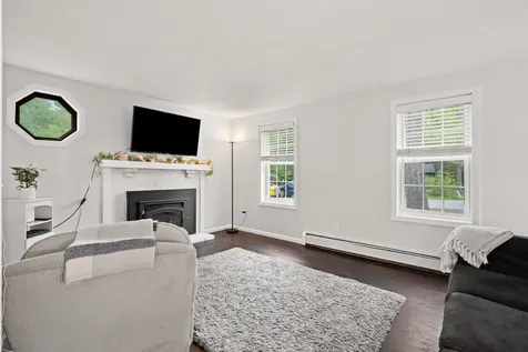 46 Dorothy Drive Epping NH 03042