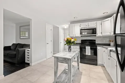 46 Dorothy Drive Epping NH 03042