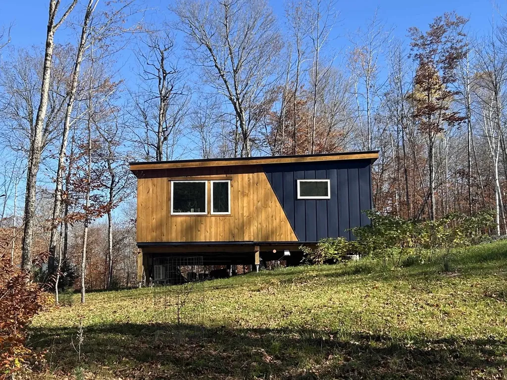 1578 Downer Road Sharon VT 05065-9712