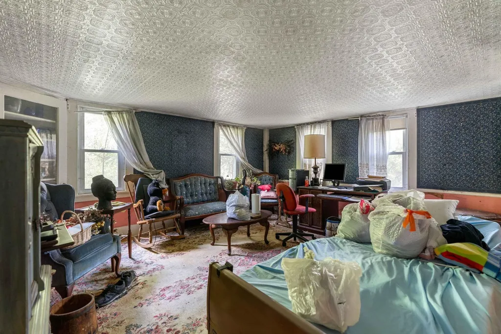 22 Church Street Kingston NH 03848