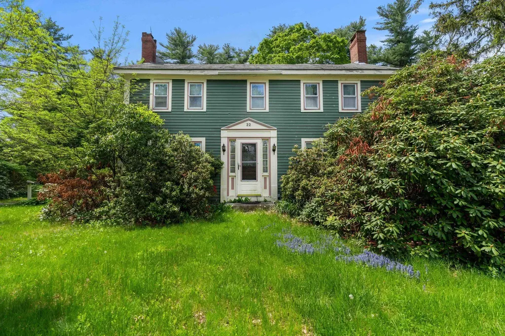 22 Church Street Kingston NH 03848