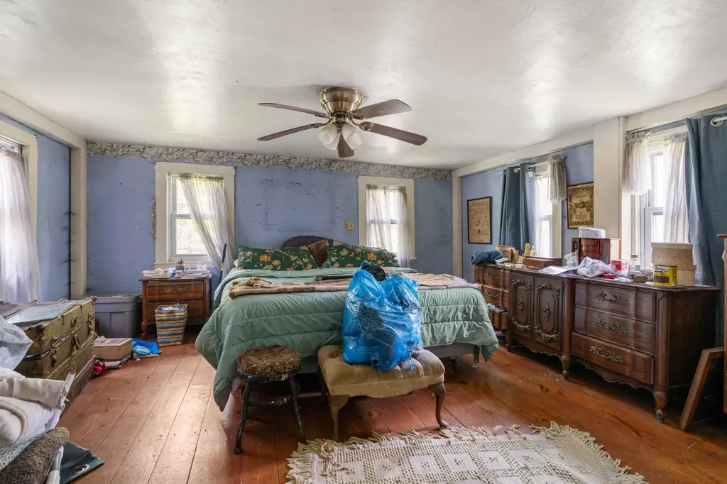 22 Church Street Kingston NH 03848