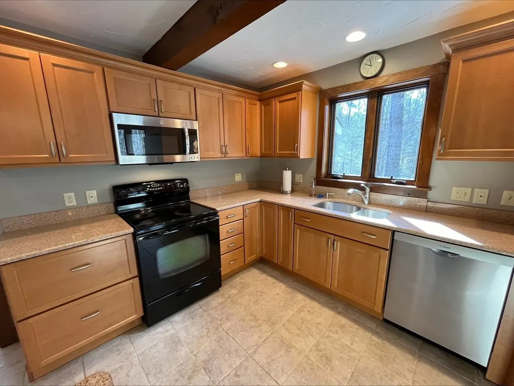 80 Mill Street Conway NH 03813