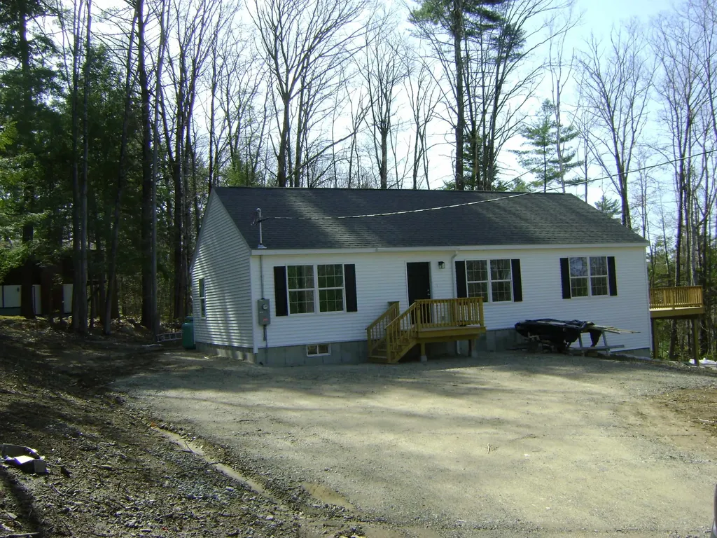 29 Fribourg Street Moultonborough NH 03254