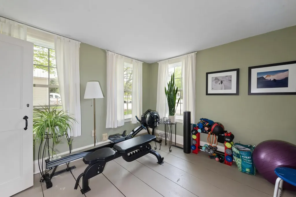 10 North Road Alexandria NH 03222