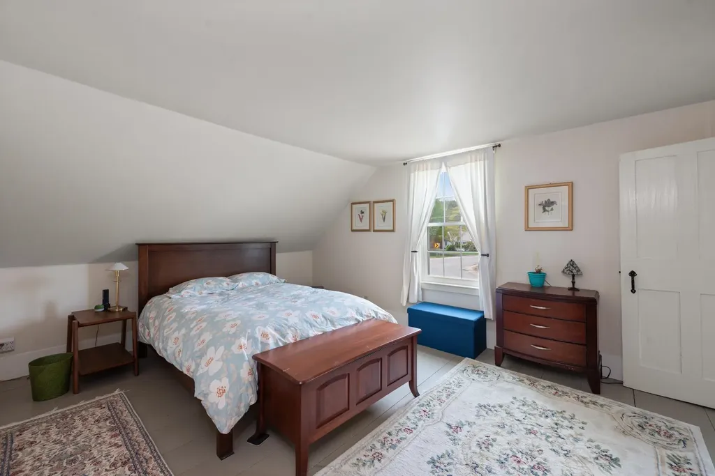 10 North Road Alexandria NH 03222