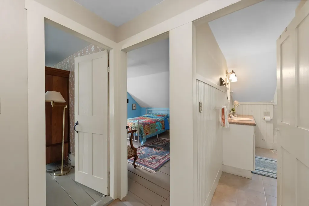 10 North Road Alexandria NH 03222