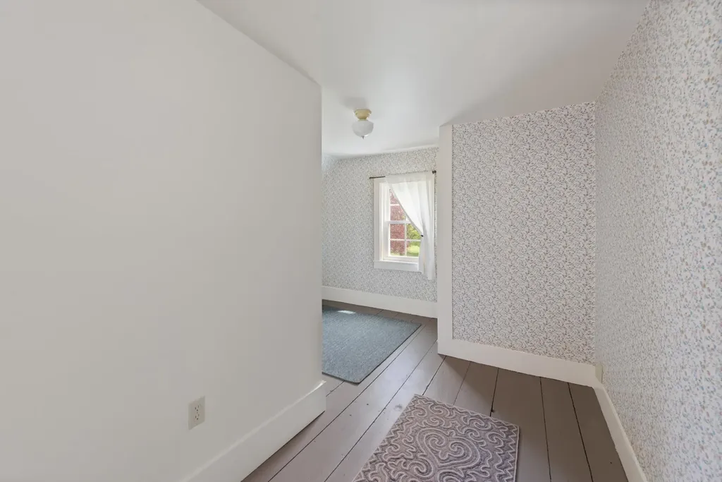 10 North Road Alexandria NH 03222