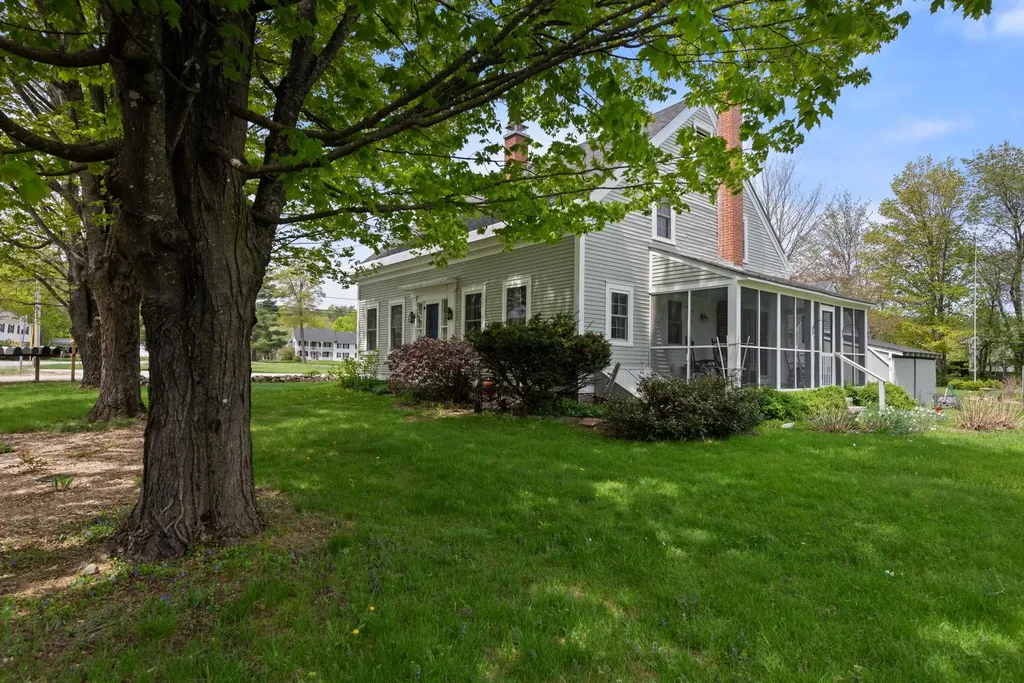 10 North Road Alexandria NH 03222