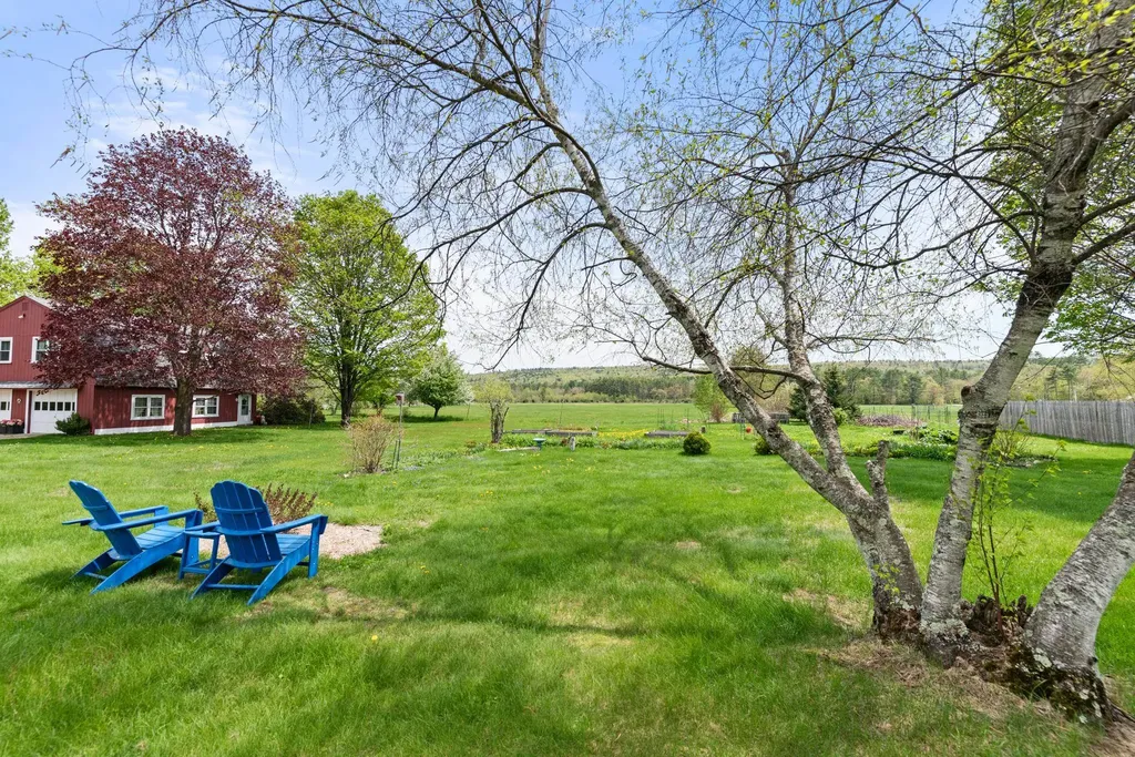 10 North Road Alexandria NH 03222