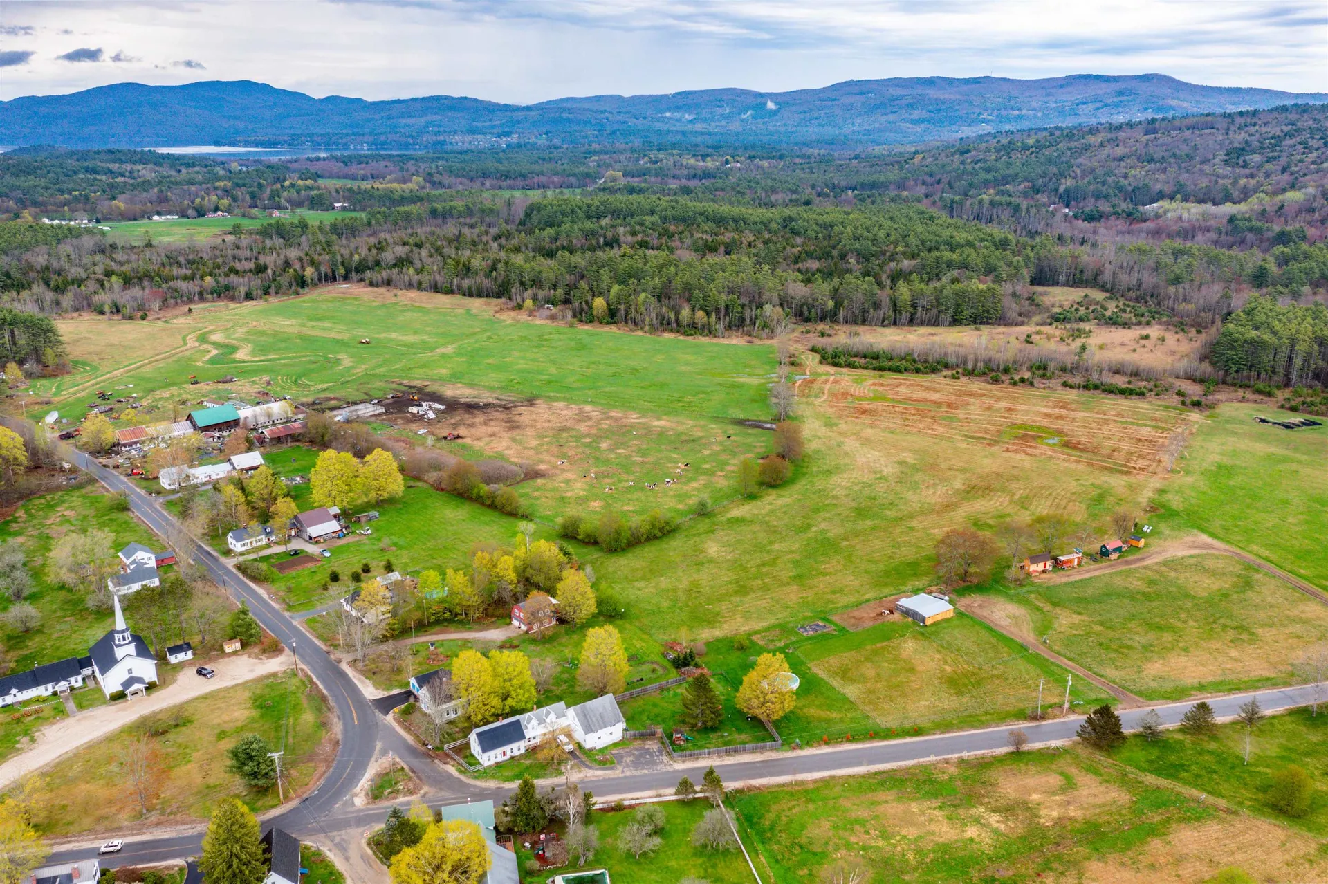 10 North Road Alexandria NH 03222