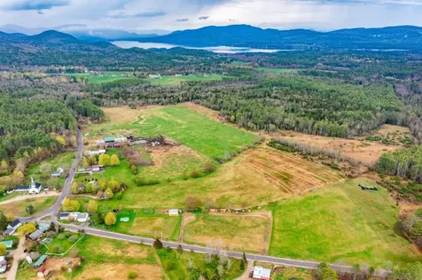 10 North Road Alexandria NH 03222