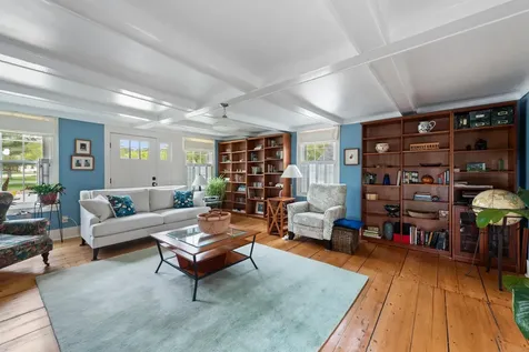 10 North Road Alexandria NH 03222