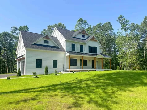 286 South Road Brentwood NH 03833