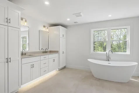 286 South Road Brentwood NH 03833