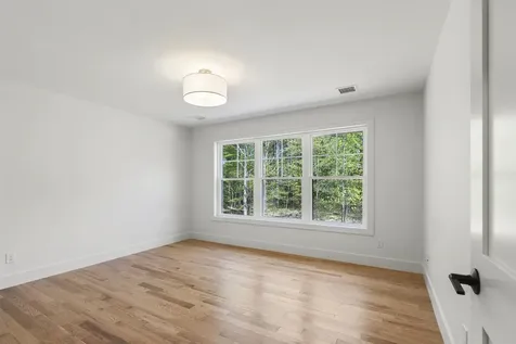 286 South Road Brentwood NH 03833