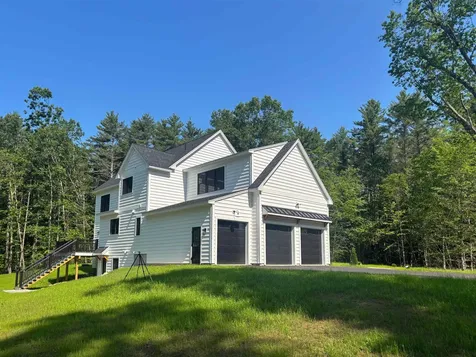 286 South Road Brentwood NH 03833