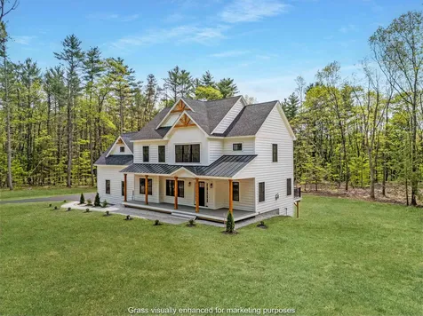 286 South Road Brentwood NH 03833