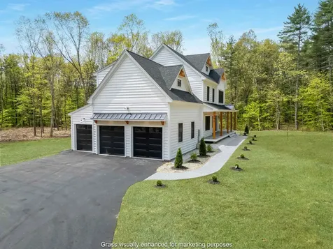 286 South Road Brentwood NH 03833