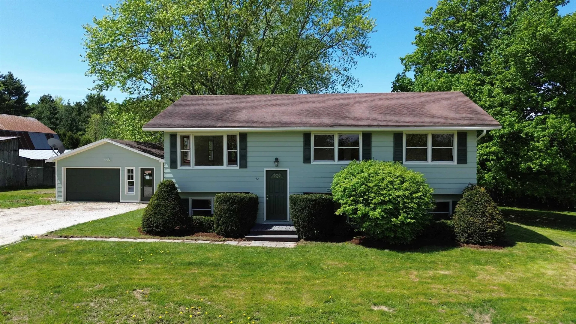 Shelburne VT, 44 Turquoise Road