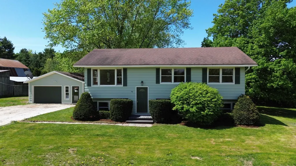 44 Turquoise Road Shelburne VT 05482